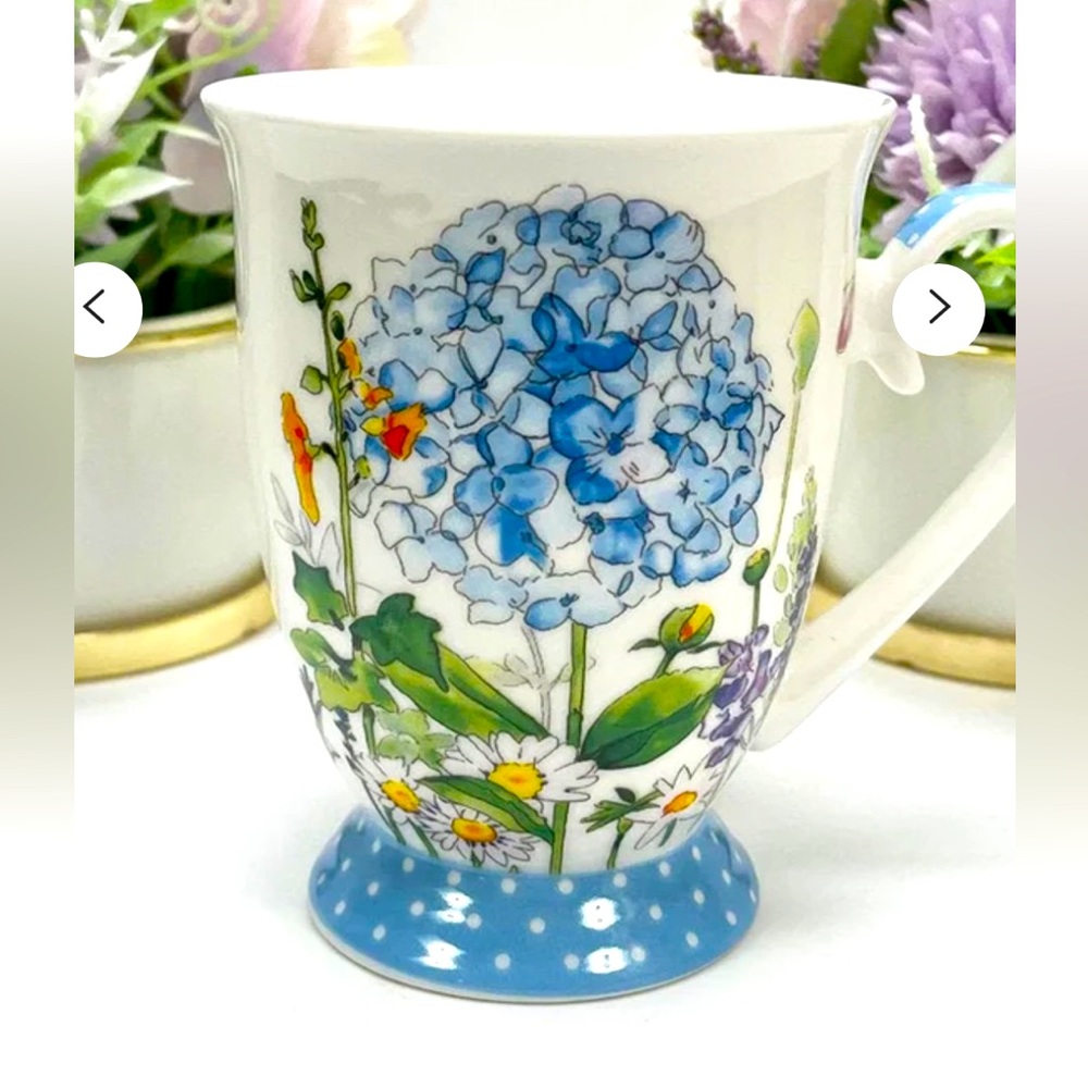 NWT Burton & Burton Floral Egg Blue Hydrangea Mug / Fondanista Vintage